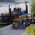 le bar sur une péniche lyonnaise