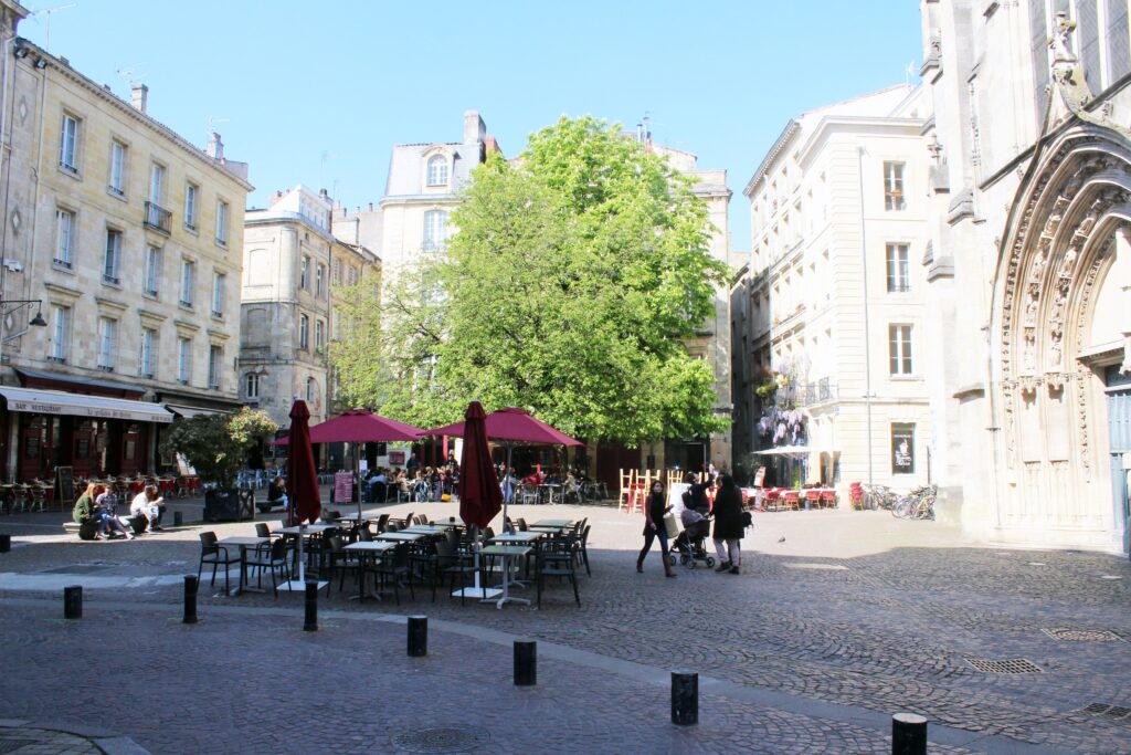 visiter-le-quartier-saint-pierre-notre-itineraire-24