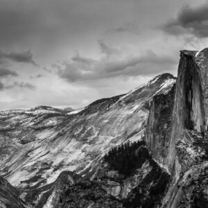photo-paysage-yosemite-noir-et-blanc_laurent-breillat-scaled
