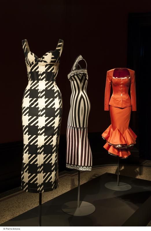 Tenues au palais Galliera
